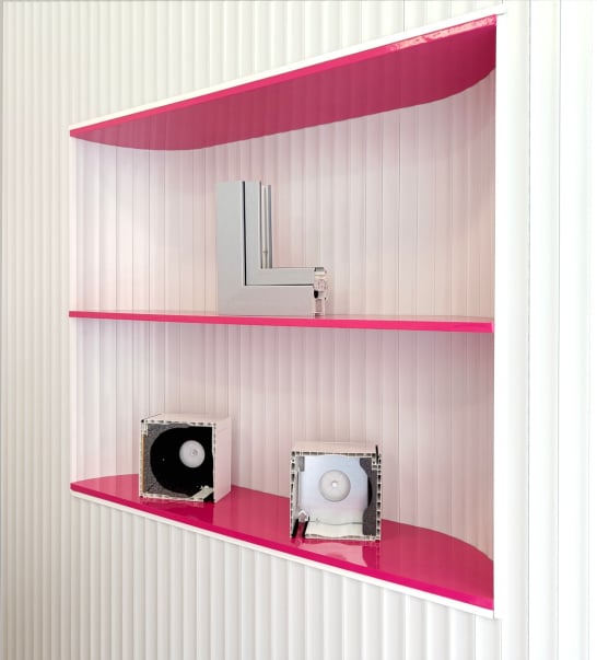 visiby  marketing  etico  interiorismo  decoracion  tiendas  La  Enrollada  persianas  a  coruna  hornaciona  pared  a  coruna